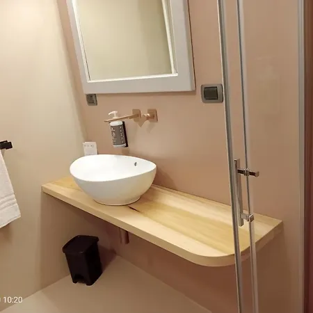 Locanda Leonardo 卡洛泽科泰