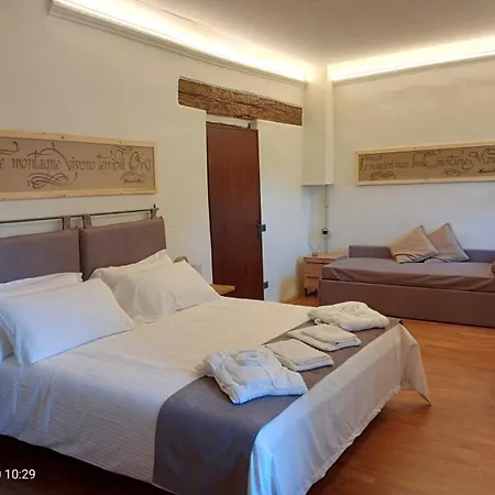 Locanda Leonardo ホテル カロルツィオコルテ