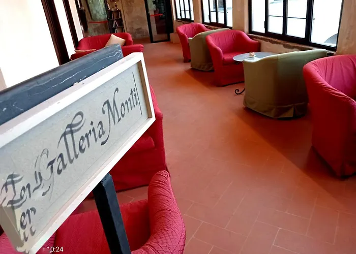 Locanda Leonardo ホテル カロルツィオコルテ