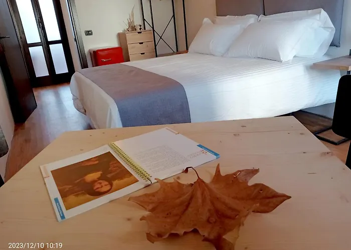 Locanda Leonardo ホテル カロルツィオコルテ